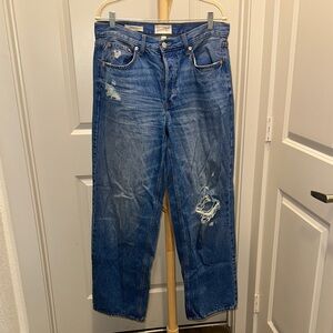 Universal Thread Men’s Straight Distressed Blue Jeans